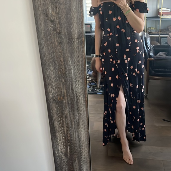 Flynn Skye structured wrap dress. True to size, great dress. - Picture 9 of 12